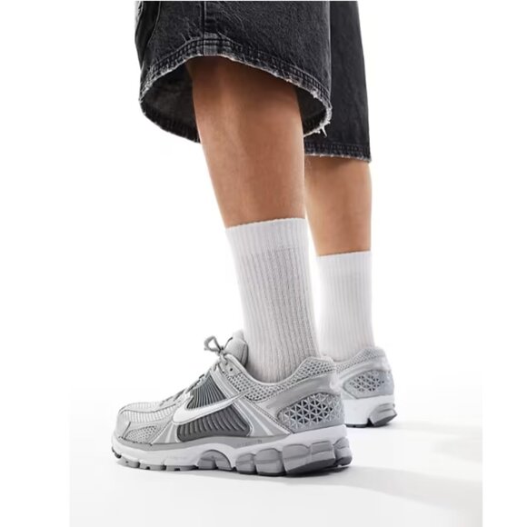 Nike Zoom Vomero 5 Men's Running Training Gym Athletic Shoes Wolf Grey - Picture 3 of 14